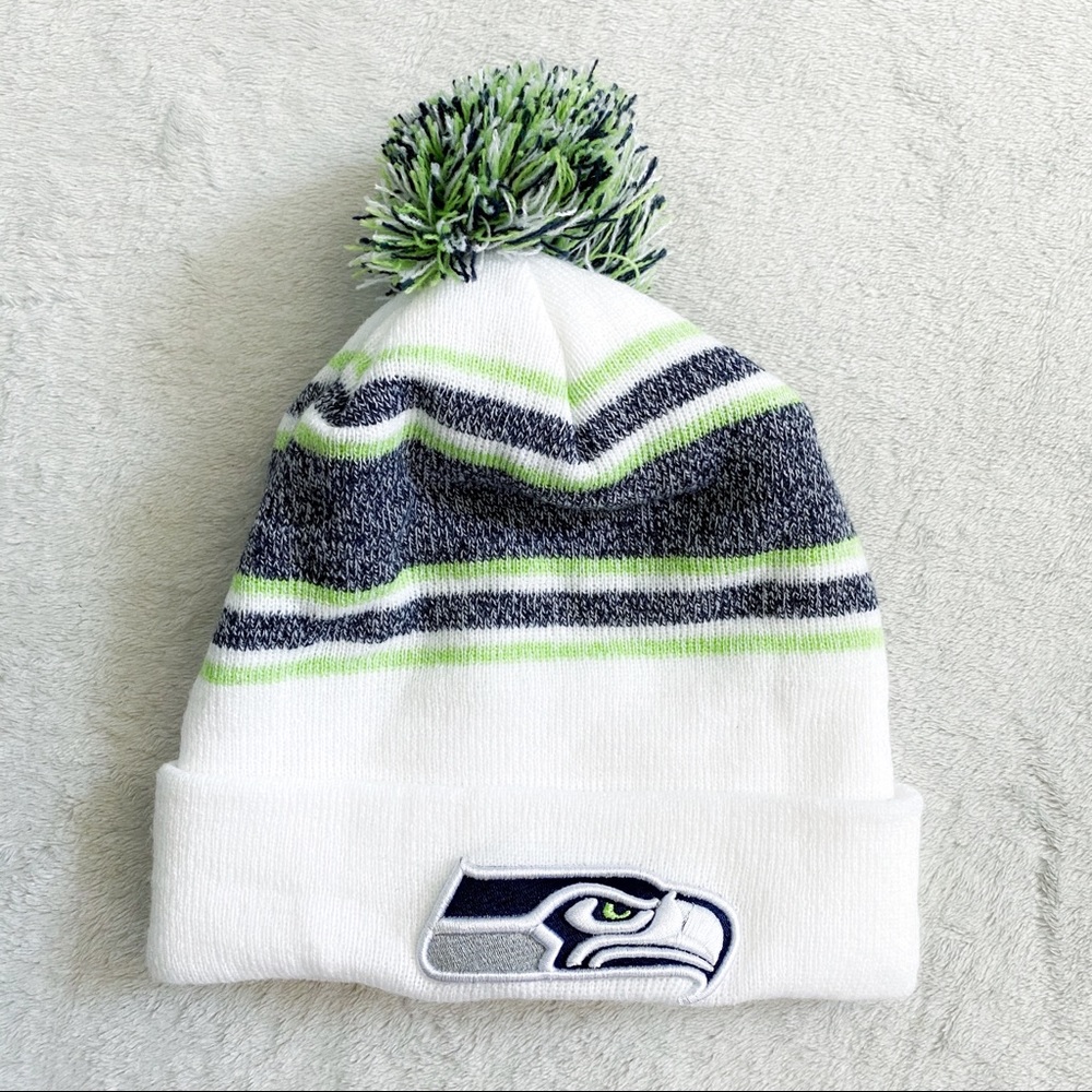 NWOT Seattle Seahawks white knit beanie hat